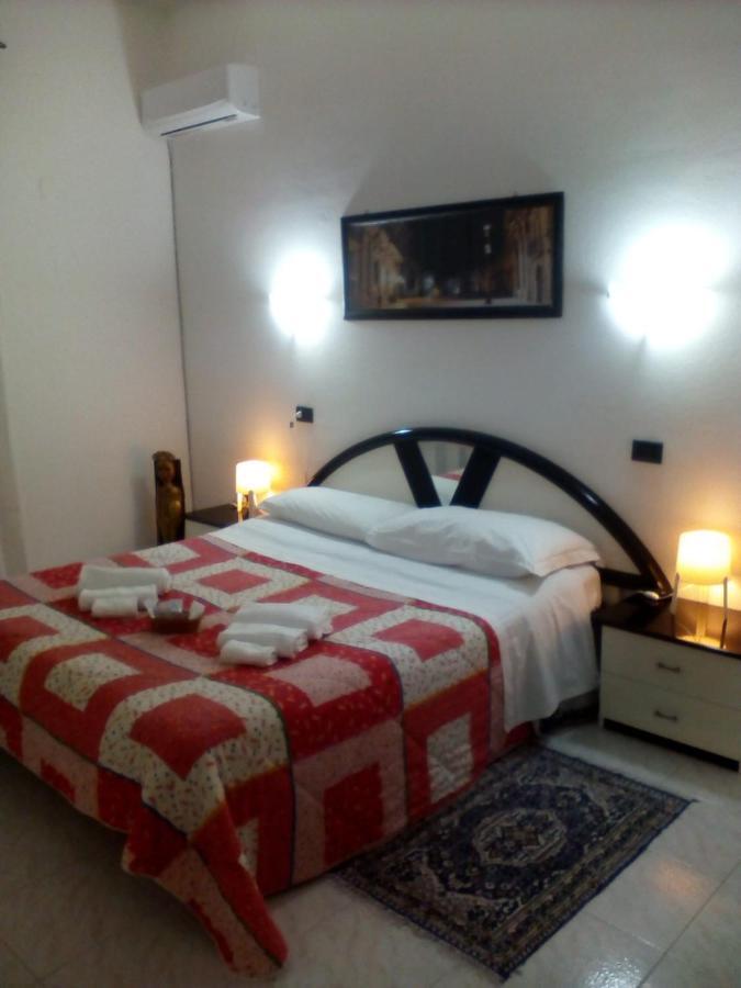 Appartamento Turistico Solarium Сиракузы Экстерьер фото
